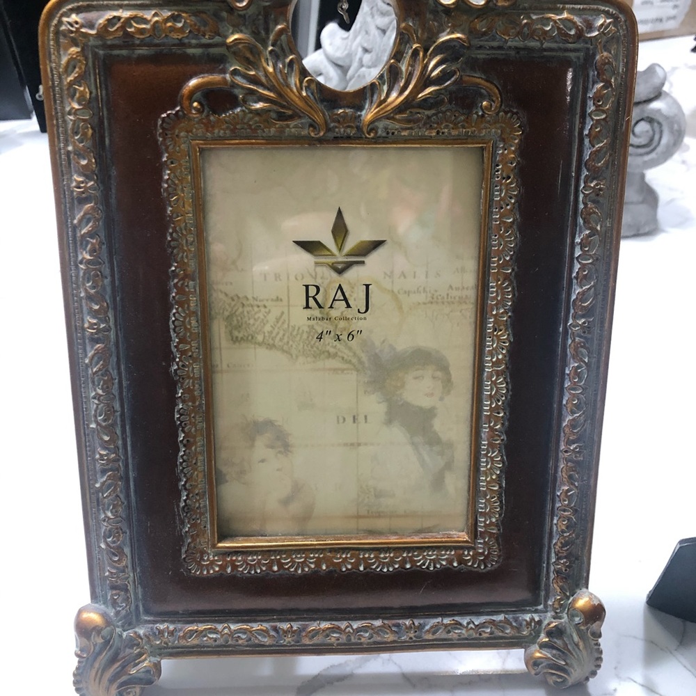 Picture frames - Picture 4 of 5